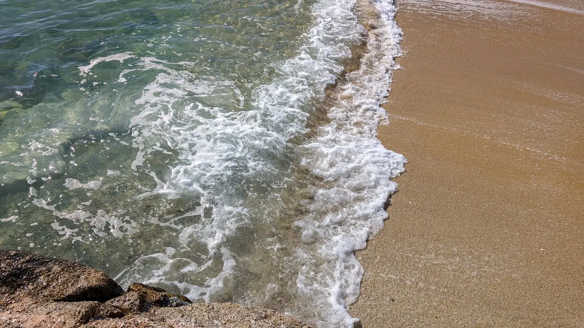 How to Read a Cornwall Tide Table for Beach Days and Coastal Walks